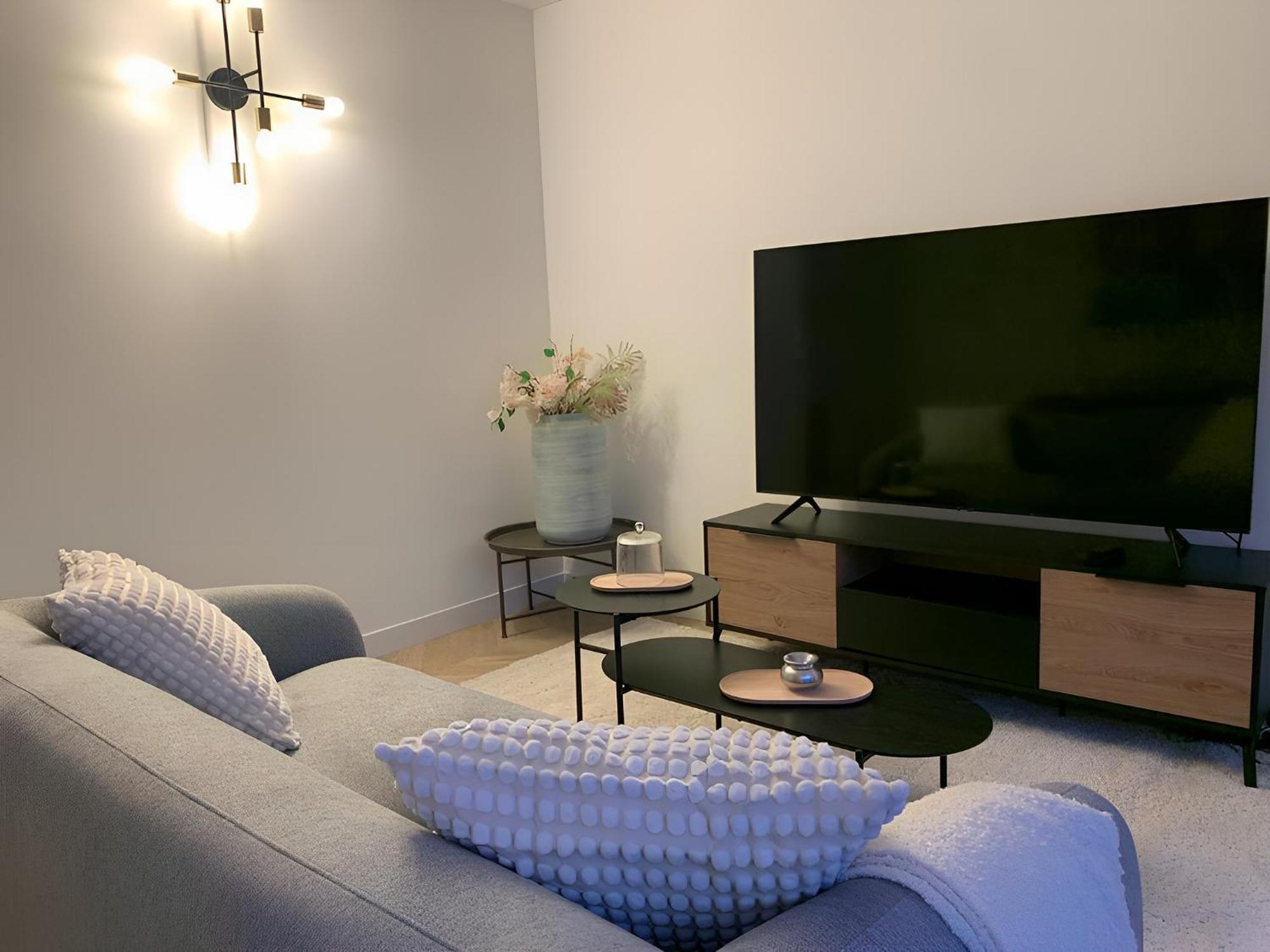 Magnifique Appartement, 3 Min De Paris Λεβαλουά Περέ Εξωτερικό φωτογραφία
