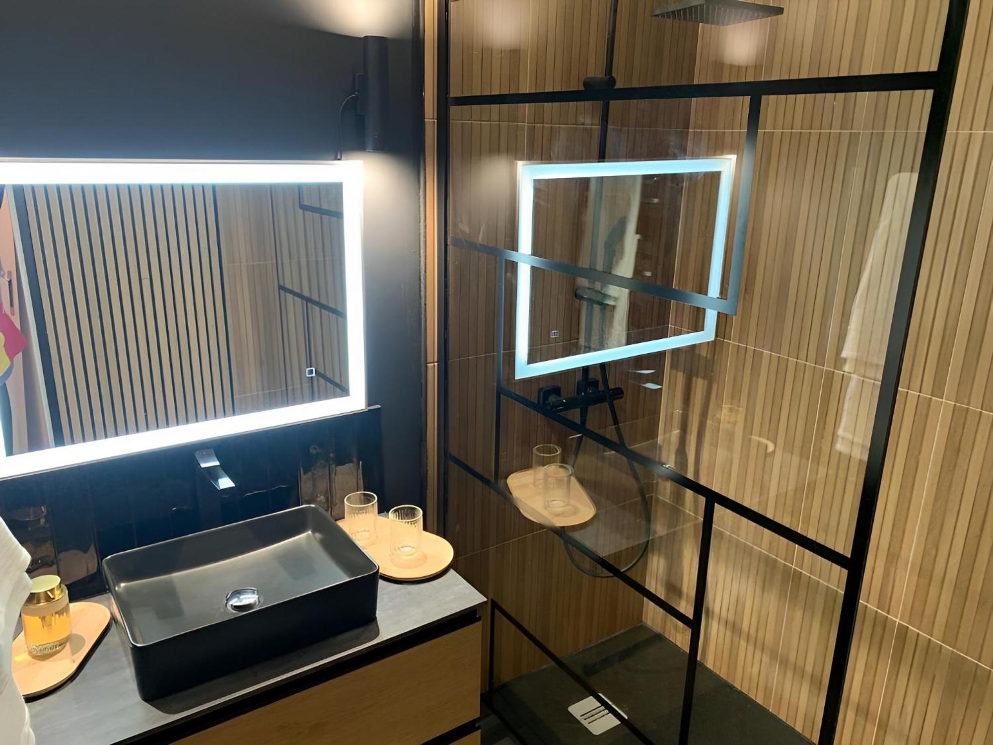 Magnifique Appartement, 3 Min De Paris Λεβαλουά Περέ Εξωτερικό φωτογραφία
